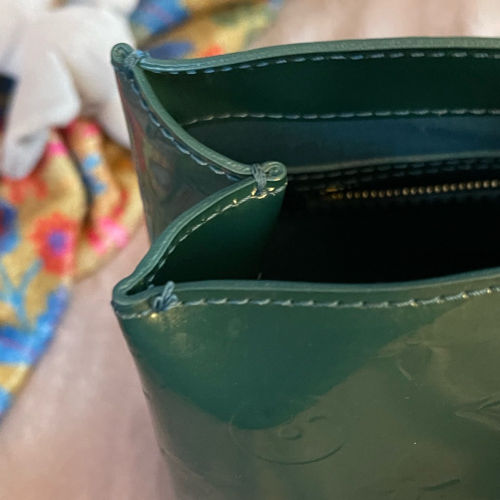 Louis Vuitton Green Vernis Wilshire PM Bag* Authentic - Picture 5 of 14